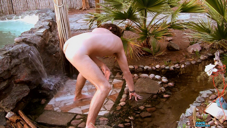 Zack Randall: 그의 언컷 자지로 식어