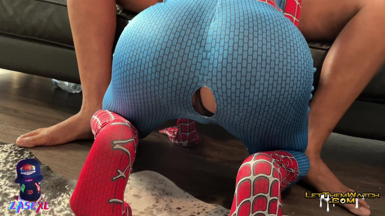 Let them watch: 젊은 트윈크 라틴계 남자를 생생하게 따먹는 Xl 흑인 대물 자지 BBC Xl!