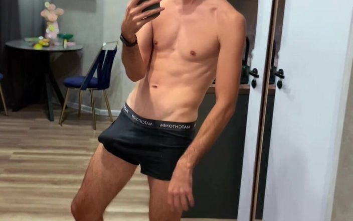 Nick Lewis: Sunt super excitată, hai să ne masturbăm împreună