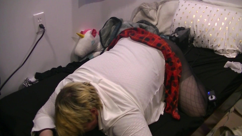 Roxxie rae page: 女大学生活塞行动