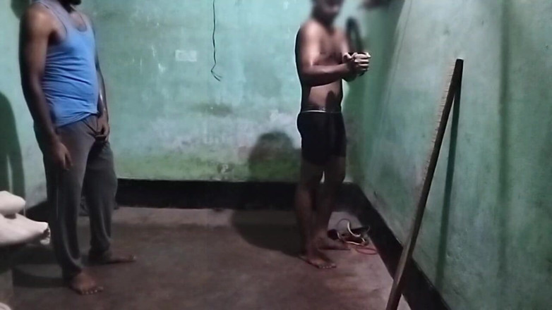 Desi Tits: First Time Gym Boy Fuking Masturbates