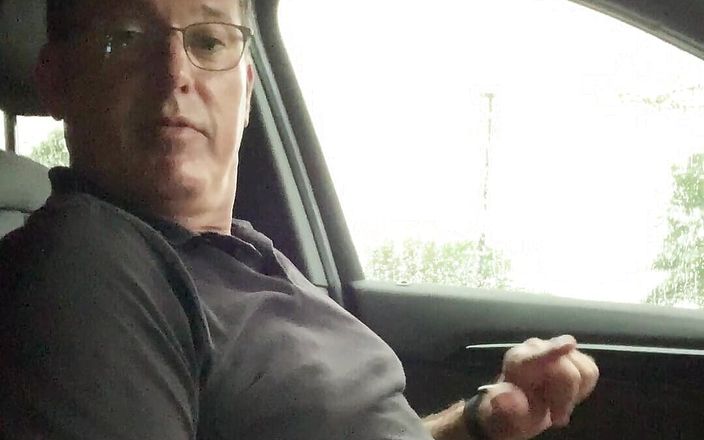 Tjenner: Car Masturbating. Jerking off in the Car