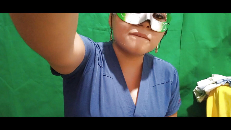 Martin13: Durante o dia, uma enfermeira e à noite, uma puta !! Eu...