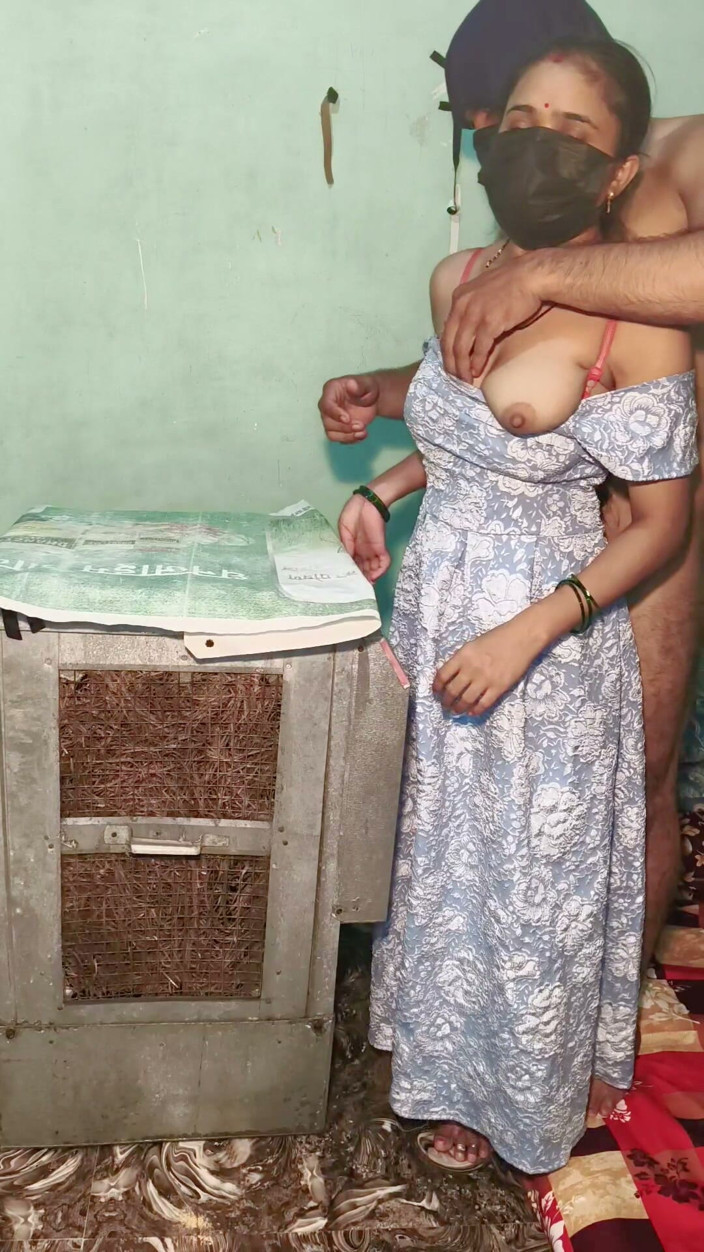 yongboy1: Indian Beautiful Girl First Time college girlfriend doggy style Sex...