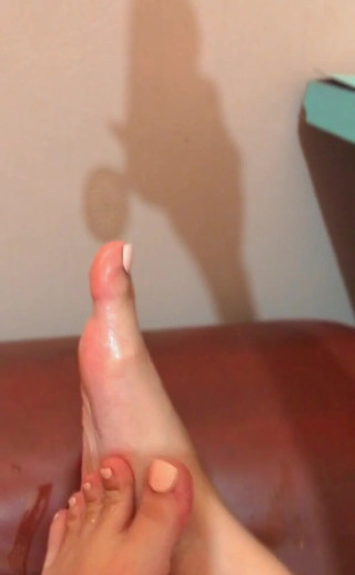 SatanicCandy: My Oiled Feet