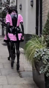Sissy führte durch London Straßen