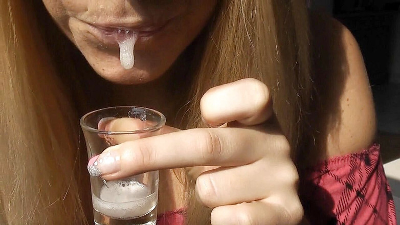 Sally Secret: Lo sputo