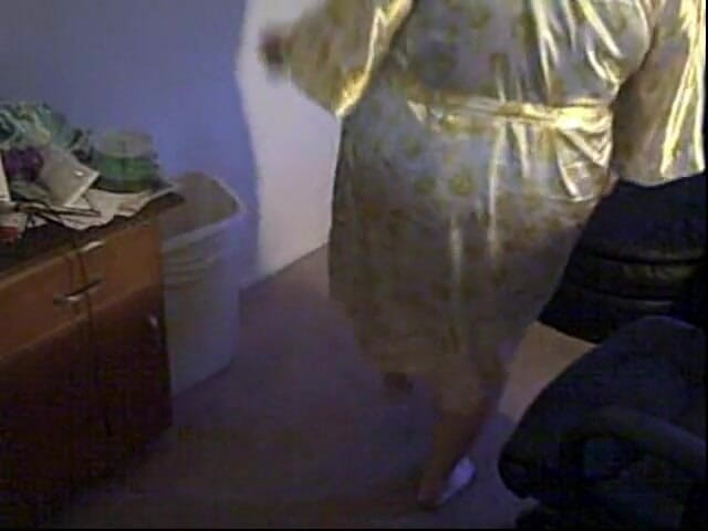 BBW nurse Vicki adventures with friends: Spettacolo in cam di me mentre gioco con dei palloncini