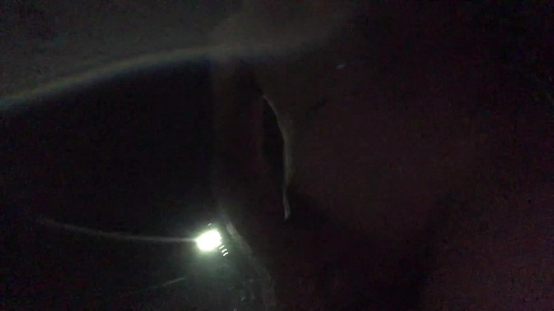 publicerection: 晚上裸体勃起在附近走动 - 差点发现一个报纸送货员 _ 0202 temp 9 Degree