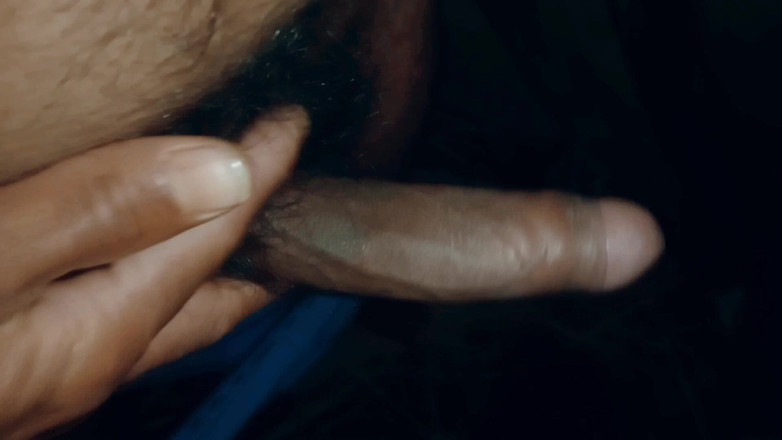 vijay Yadav: Индийская дези мастурбирует длинным толстым черным членом