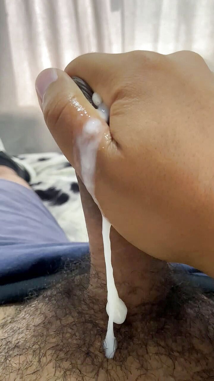 Dylan Ford: Brezilyalı sürtük mastürbasyon yapıyor ve spor ayakkabıyla boşalıyor | Dylan Ford