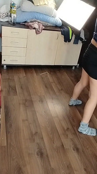 Amateur-ehefrau Tanzt Nackt Ums Haus, Große Nippel, Dicker Arsch.