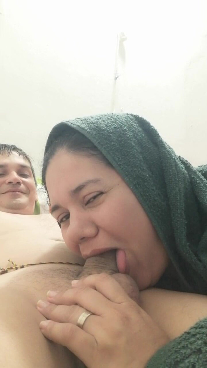 Valkyrie and Luigy Couple: Cewek sange ini lagi asik nyepong kontol enak banget!