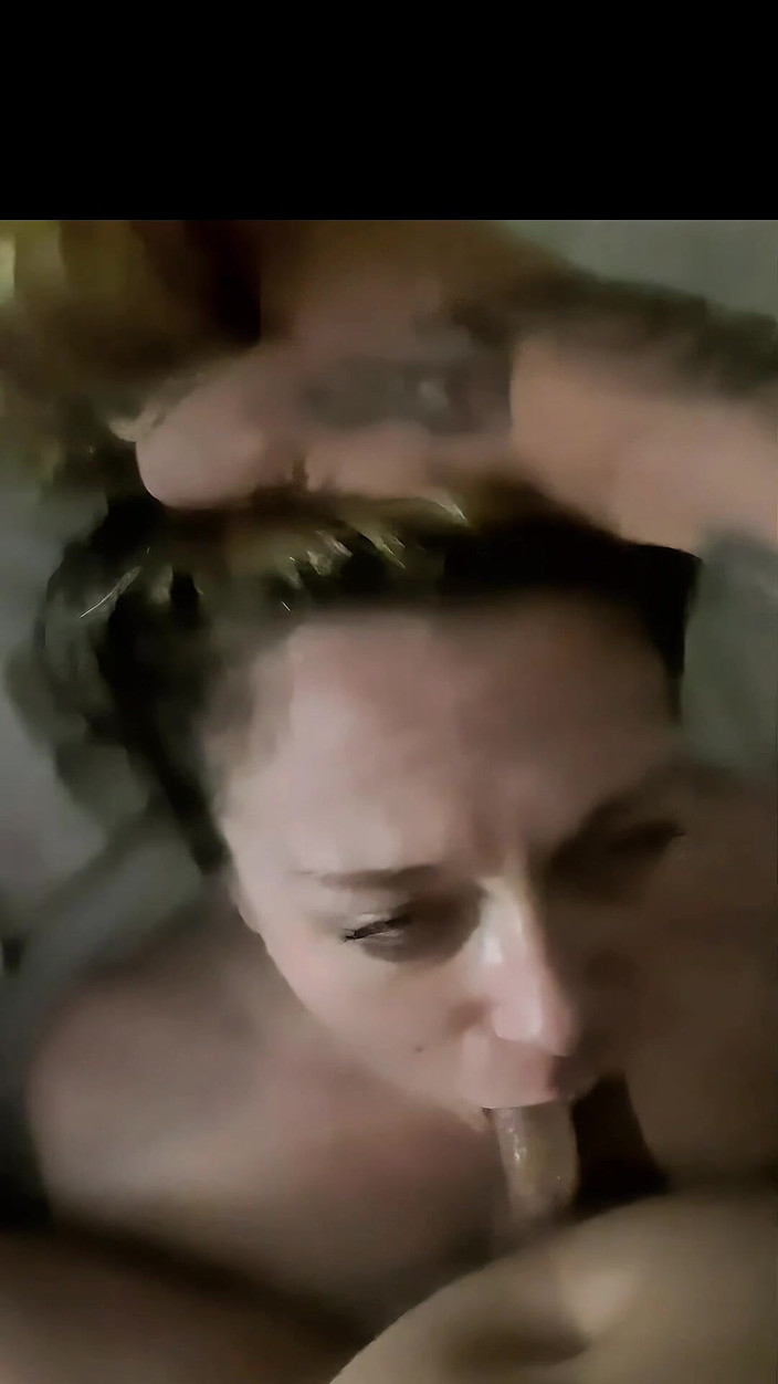 Crystal: Fütterte seinen schwanz