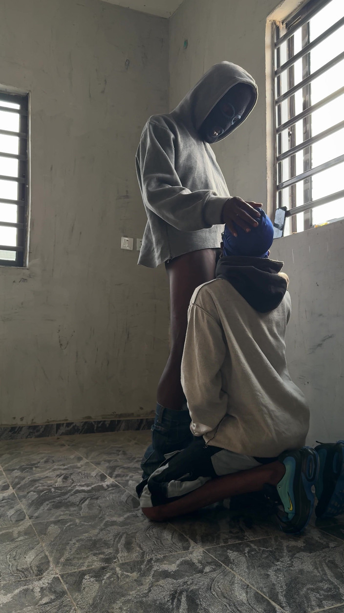 YungthugM: Tamamlanmamış bir binada sikişiyoruz