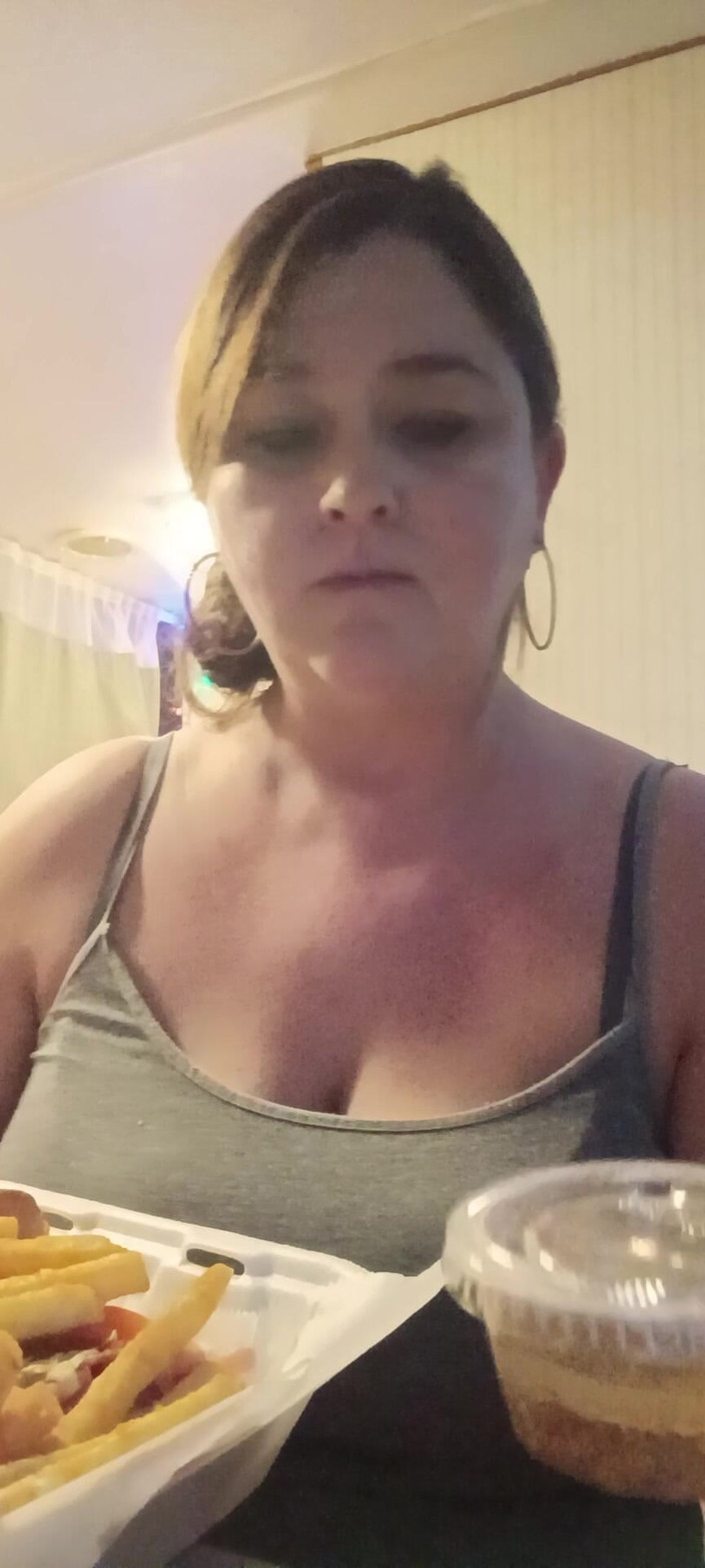 GoddessKristy00: 女神吃披萨