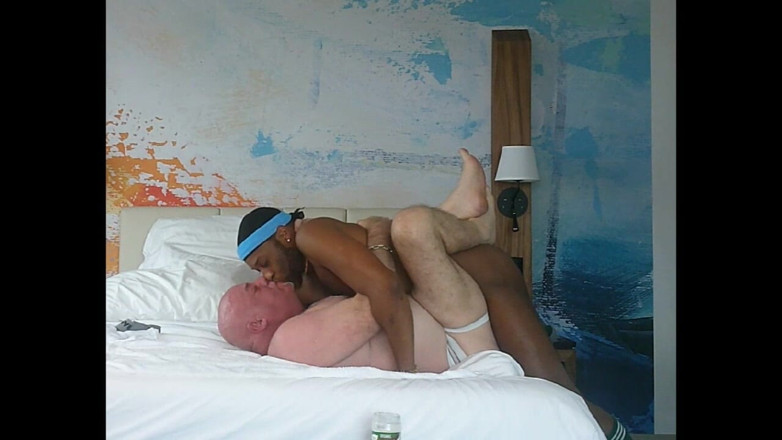 Kennie Jai: Masseur Gets Too Excited and Watch What Happens!