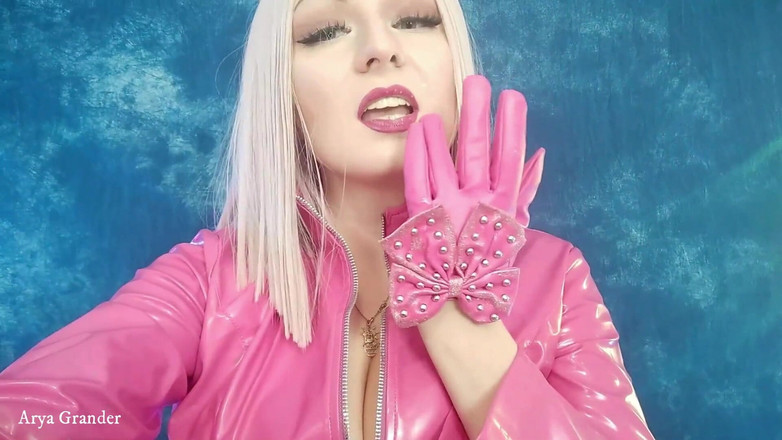 Arya Grander: Fetish PVC + Bercakap Kotor = Nikmati!