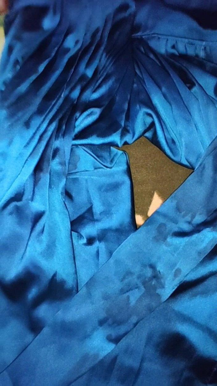 Satin And Silky: Lucah melancap sutera satin - menggesel kepala batang dengan salwar sutera...