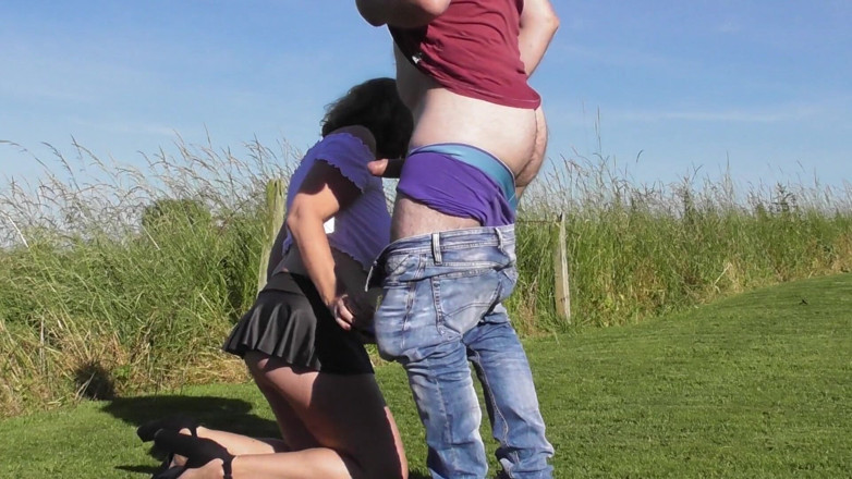 Camilla Creampie: Utomhus suga, knulla &amp;creampie