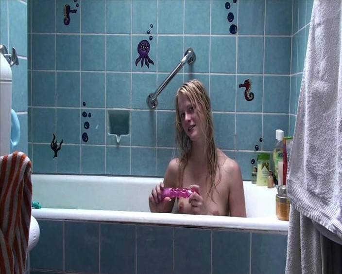 Blondehexe: Vamos tomar banho juntos!!