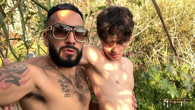 Let them watch: Громадський Пляж Трахання Twink Raw Спійманий! Jay Magnus Juven Letthemwatch