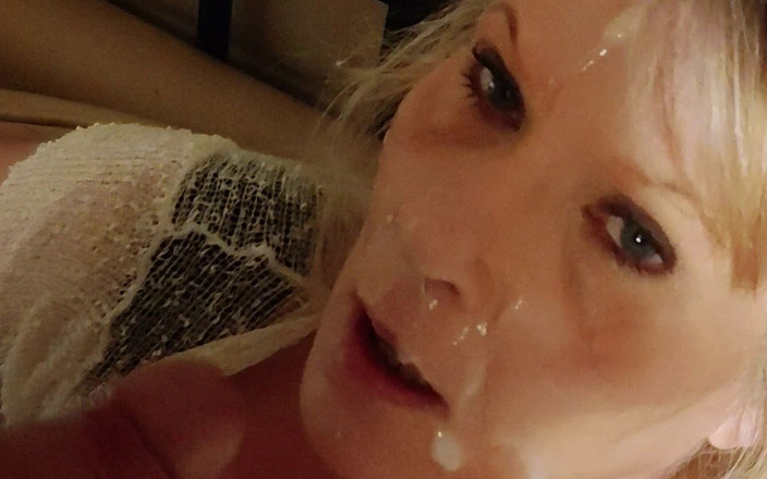 Milf-T: Milf fierbinte facial - fără sunet