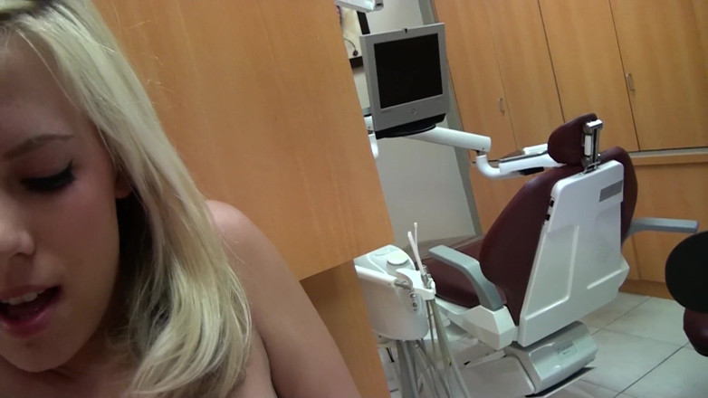 I know that girl: I Know That Girl - Blonde Britney Beth &amp; Eric Turn a...
