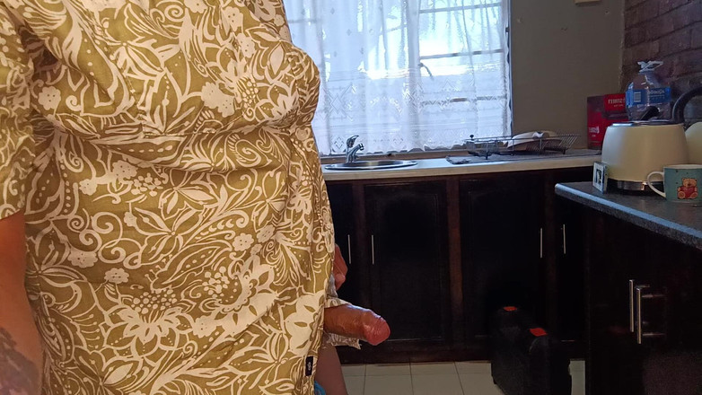 PixieMay007: Трахнули на кухне