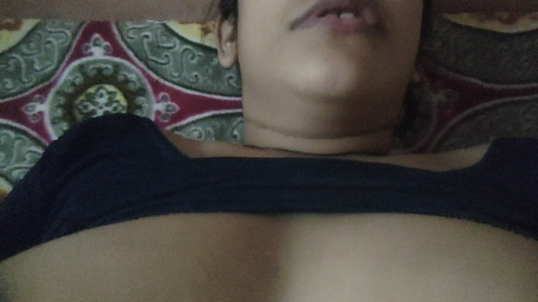 Dr_doom21: Das heißeste bhabhi-Video ist raus, pass auf.