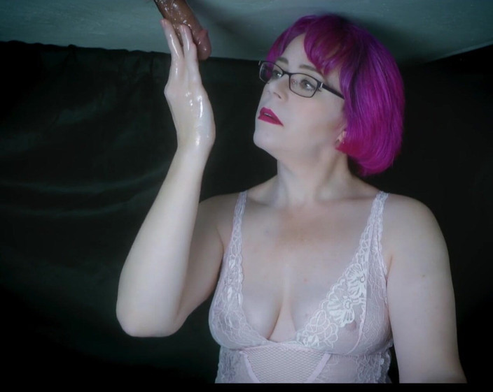 Iris Keenkade: Milking table decorate my tits with cum and ruined orgasms