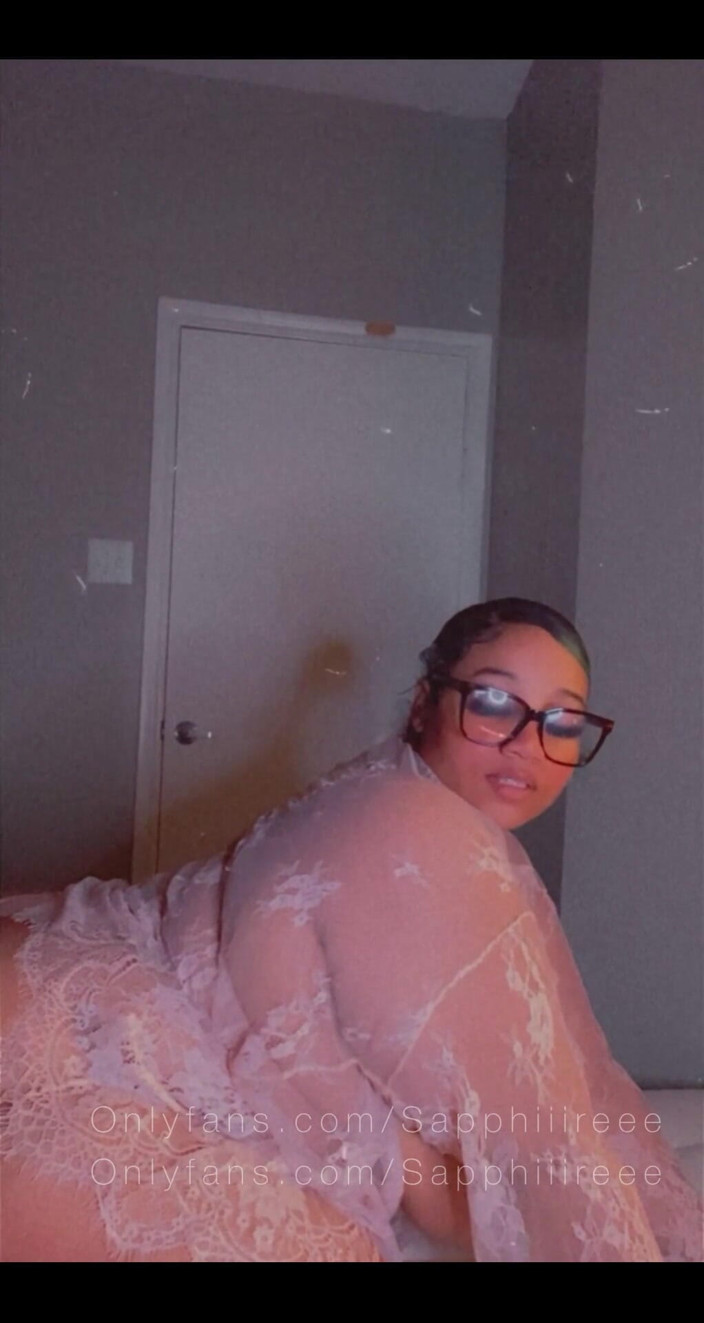 Biggdebbie solo: Biggdebbiecakez is zo plagen