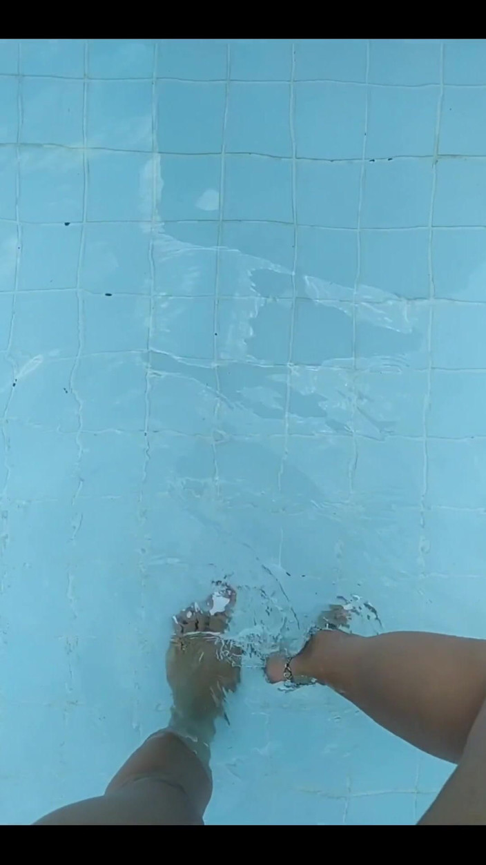 KiffaFeet: White Nails + Pool = Video for You Lol
