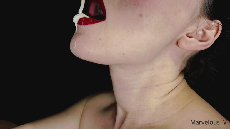 Marvelous V: Bibir merah seksi panas menjilat dan menghisap lollypop dan makanan...