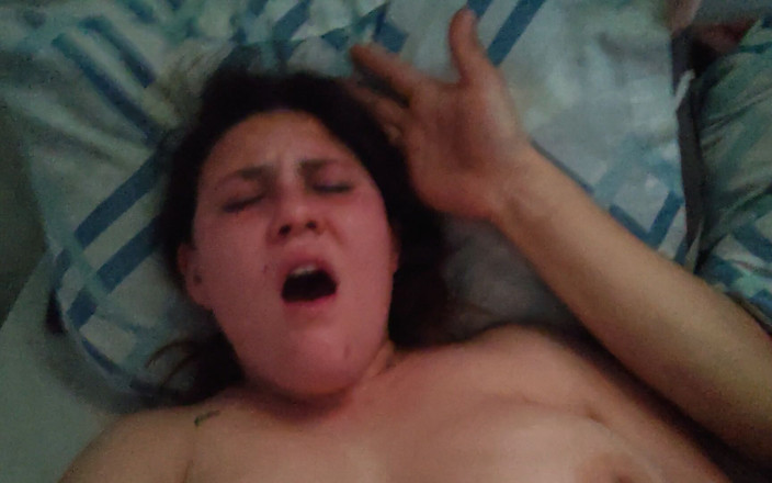 Esposa oculta: 来吧，疼，来吧，把它说出来，