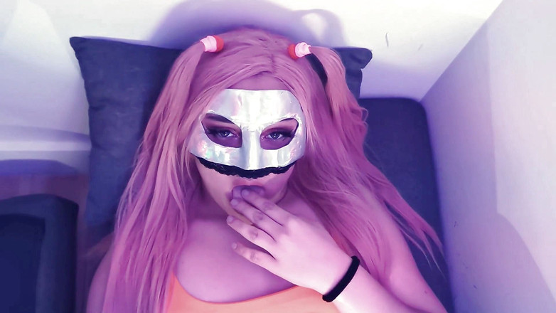 Enit Mag: 젖탱이를 보여주는 여자