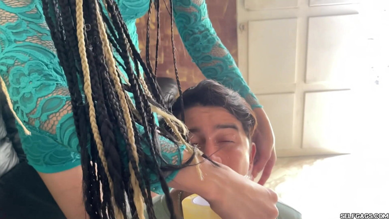 Selfgags femdom bondage: Hantverkare vände fotslav