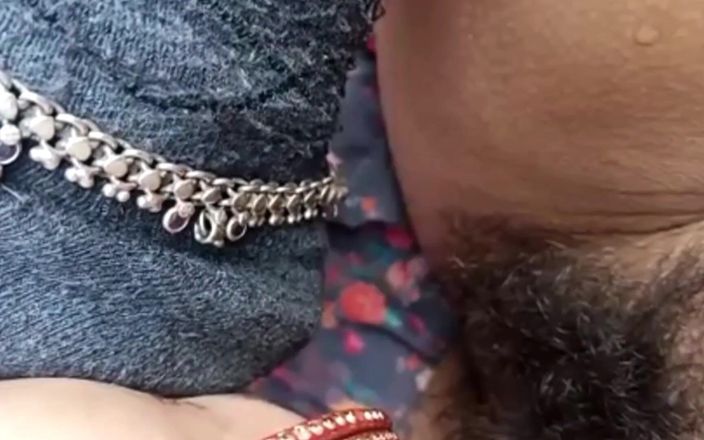 Hemant sarita: Desi dorffrau behaarte muschi fickt stiefbruder volles Audio