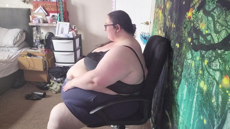 SSBBWLadyBrads: SSBBW Goddess Grwm Part 2 Sexy Body