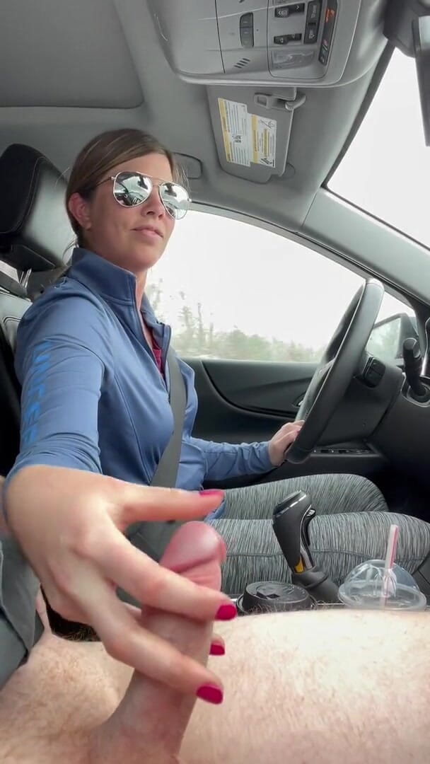 Lisa Brooks: Pretty brunette reaches over and jerks me off in her...