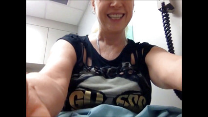 Gartersex: Doctor catches me masturbating in his room