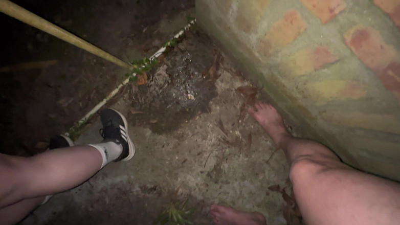 Crisanto999: Během vánočních prázdnin měl sex s nevlastním bratrem za mými...