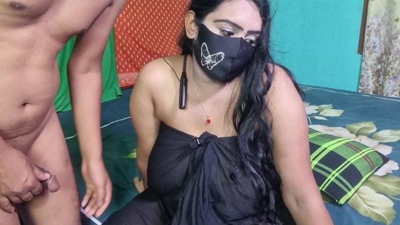 SweetRiyaXO: Quente casal indiano apaixonado sexo