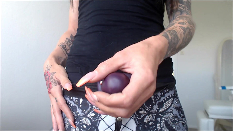 Inkeddutch: Sissification dress-up party (Dutch)