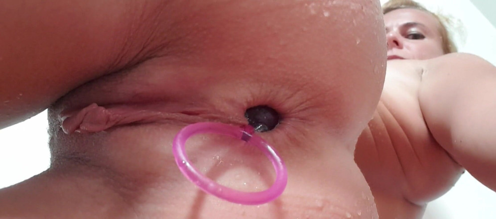 MissAnja_FH: Perles anales dans mon petit cul