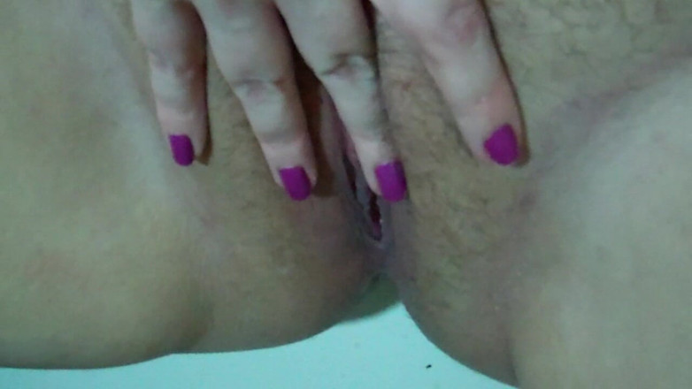 Scarlet Vixen: Hairy Creamy Pussy Play