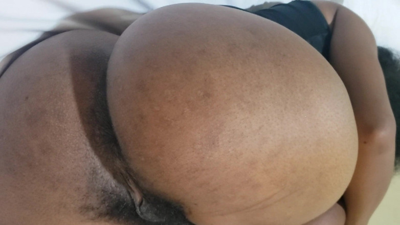 Lovemina: Do You Guys Like MILF Pawgs Big Ass MILF Holly...