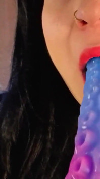 Wet Lips Massage Fetish