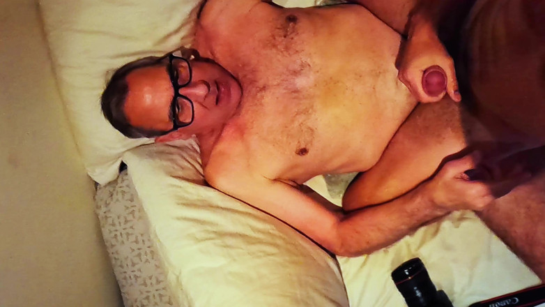 Russie Goodboy: Get in Bed with Jay Taylor, Ride His Stepdaddy Dick!