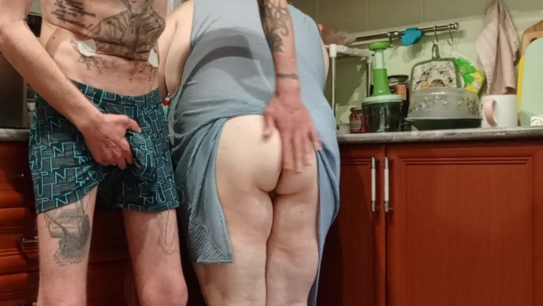 Zona901: Ho sculacciato un vicino nel culo scopata in bocca, figa...